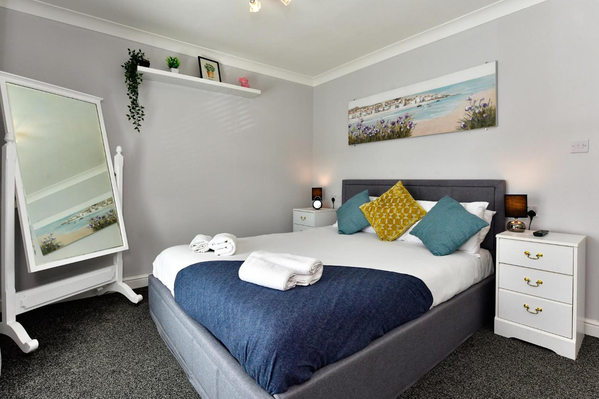 Free Parking - Heart Of The City - Superb Townhouse & Garden - Peaceful Area But Only 5Min Walk To Beach, Shops, Bars, Arena, Marina, Parks Swansea Exteriör bild